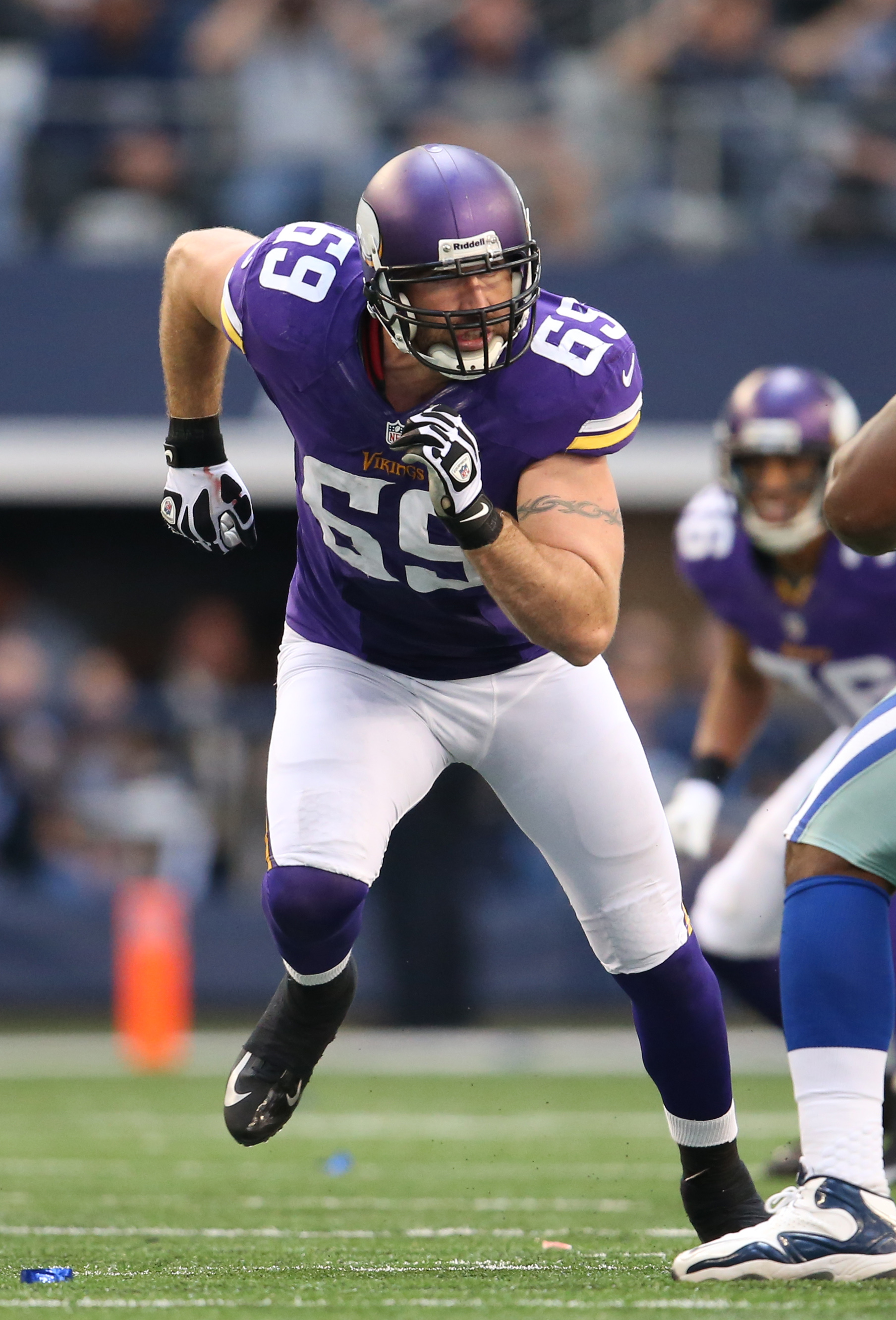 bears-jared-allen-agree-to-four-year-deal