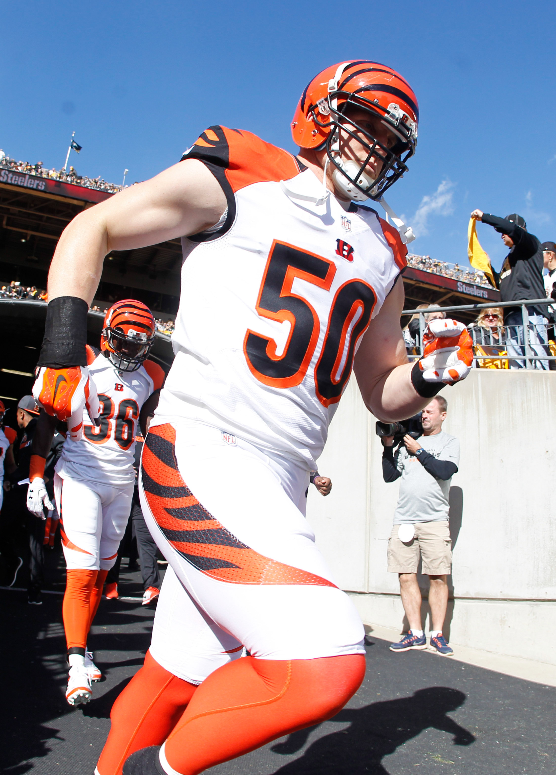 aj hawk bengals jersey