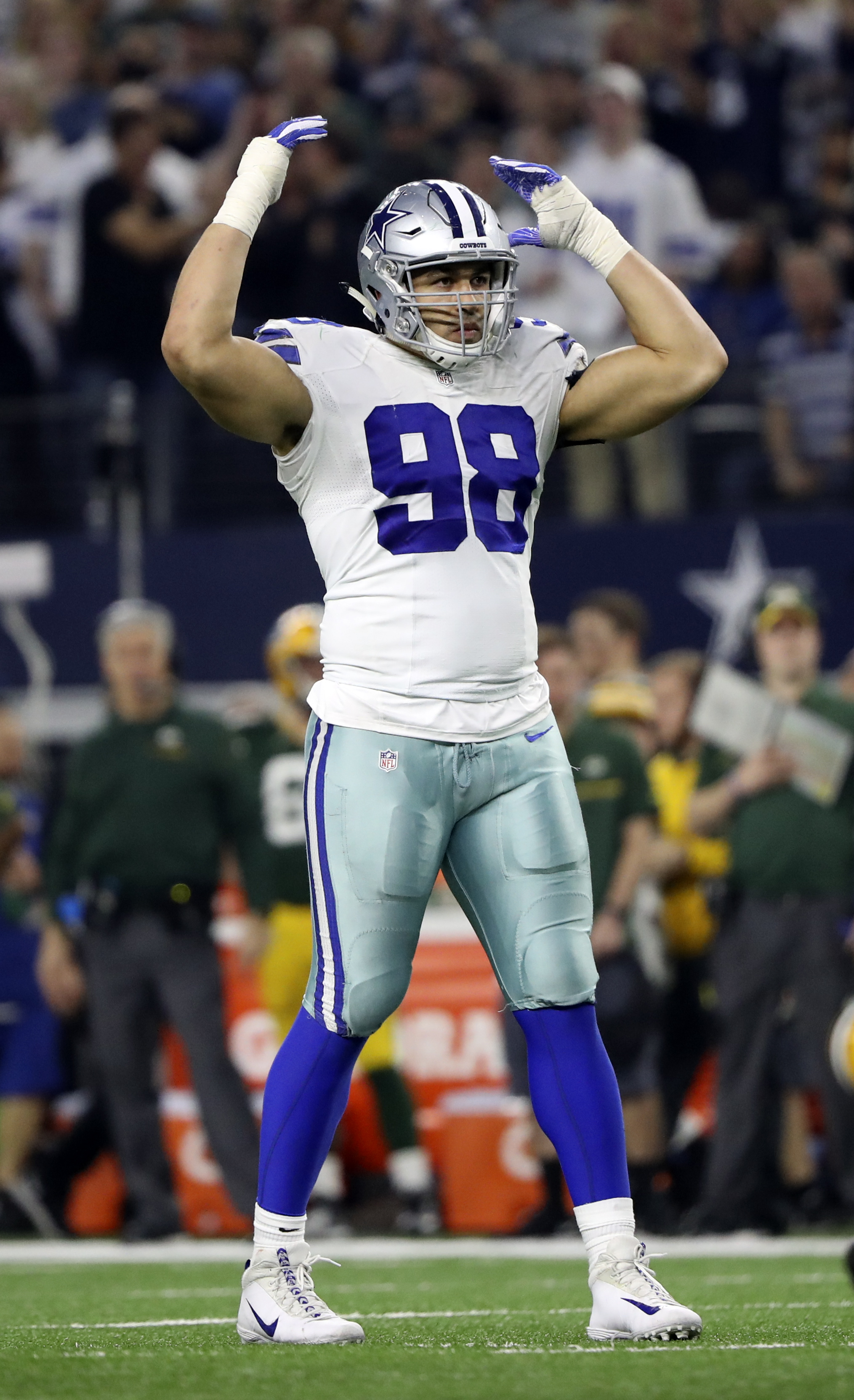 Tyrone Crawford - Pro Football Rumors2029 x 3327