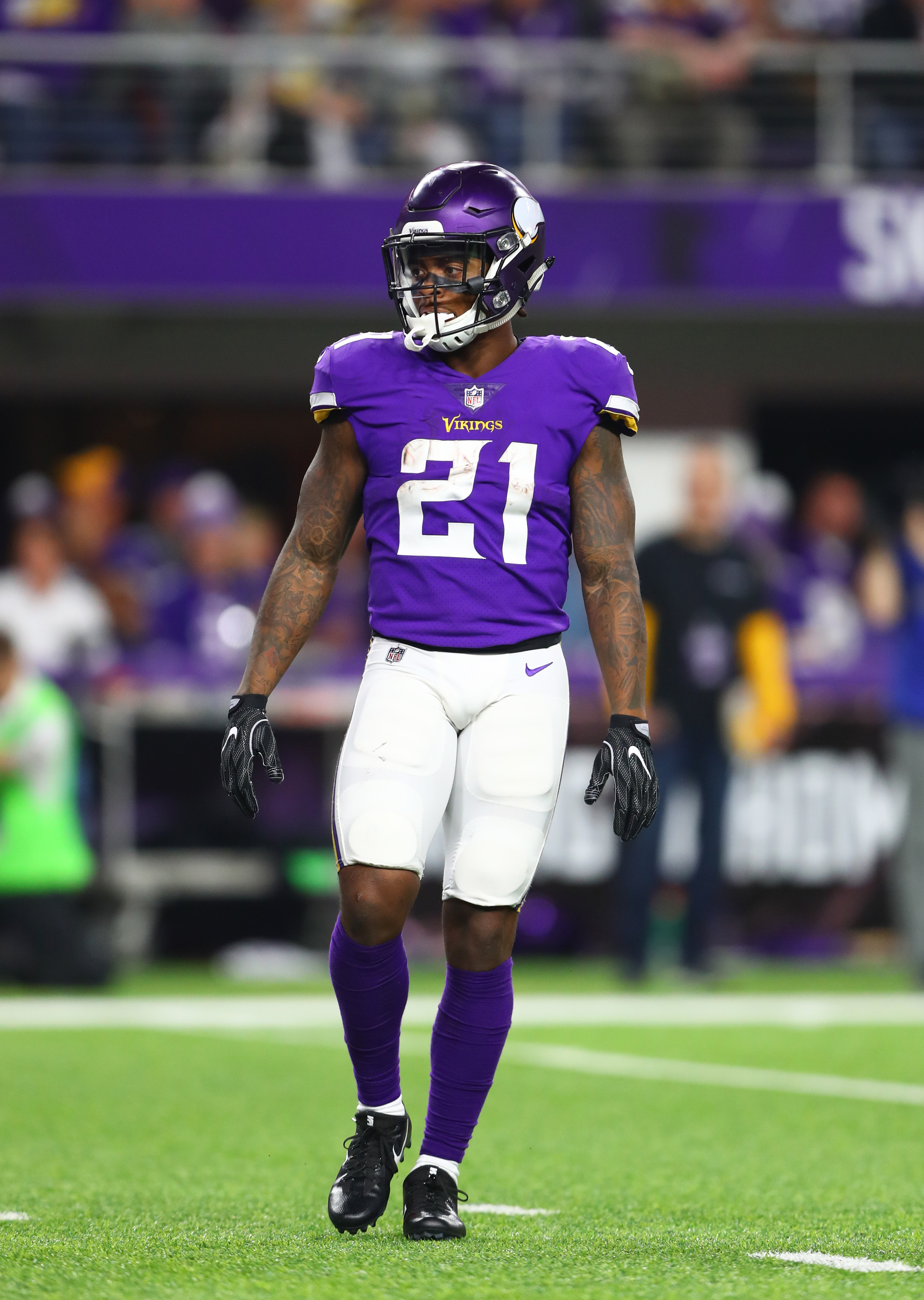 jerick mckinnon jersey