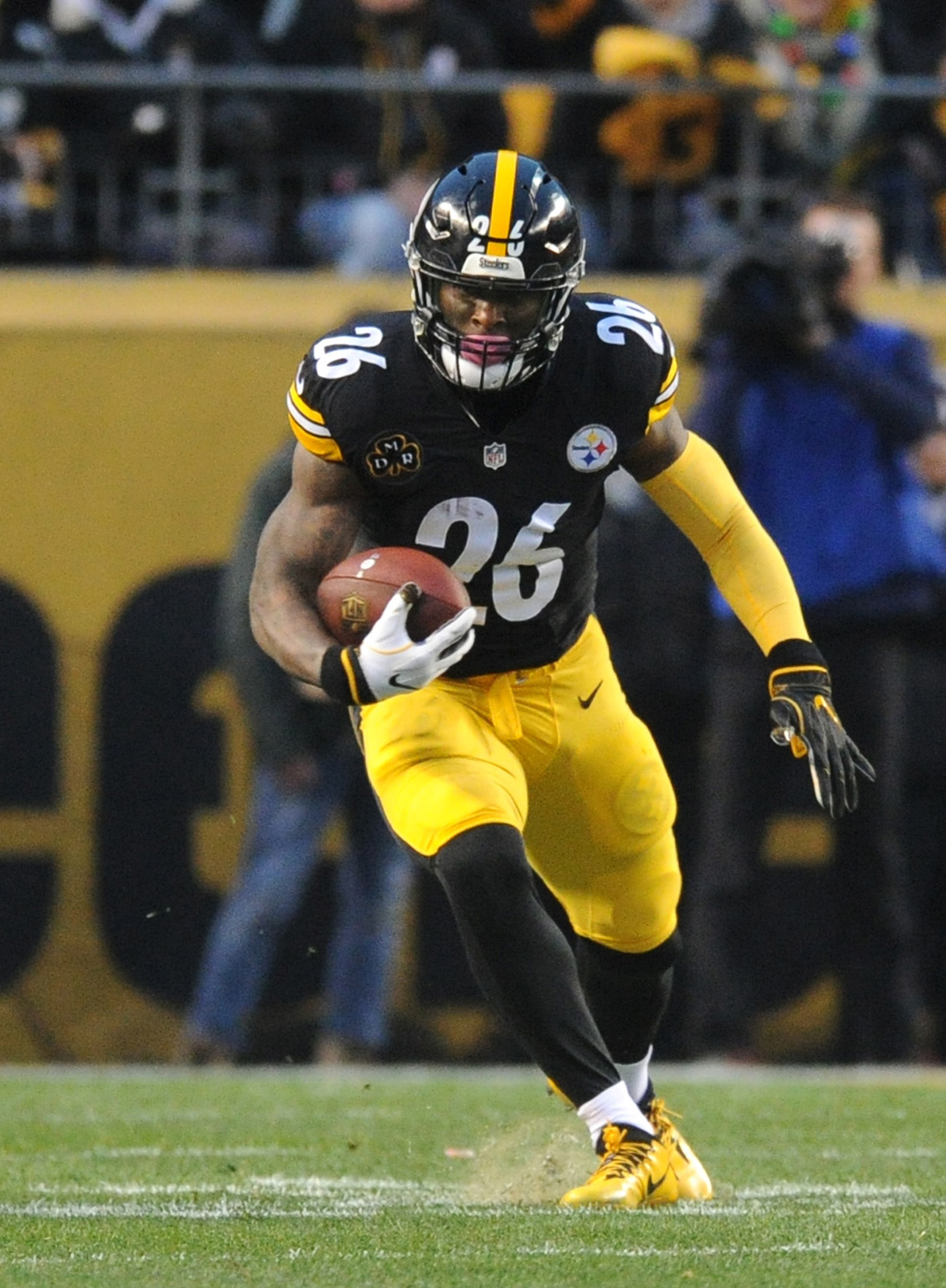 Steelers RB Le'Veon Bell Doesn't Report Before Deadline, Will Not Play