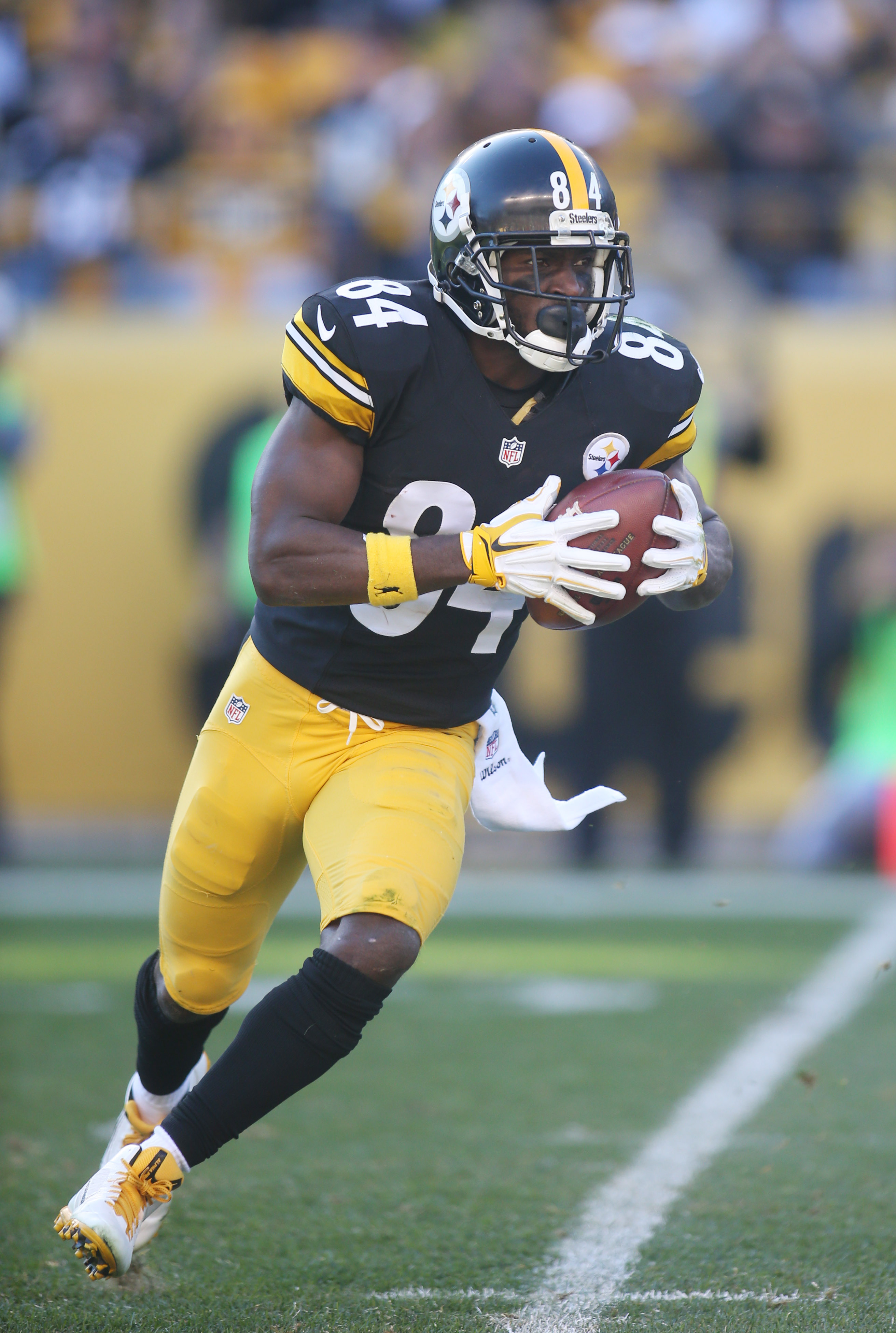 Steelers Close On A Deal To Trade Antonio Brown Three Teams Steelers Close On A Deal To Trade Antonio Brown Three Teams